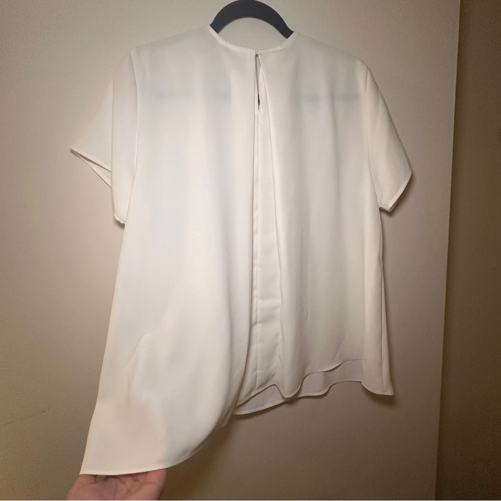 Uniqlo Creamy White Flowy Top - Size Large